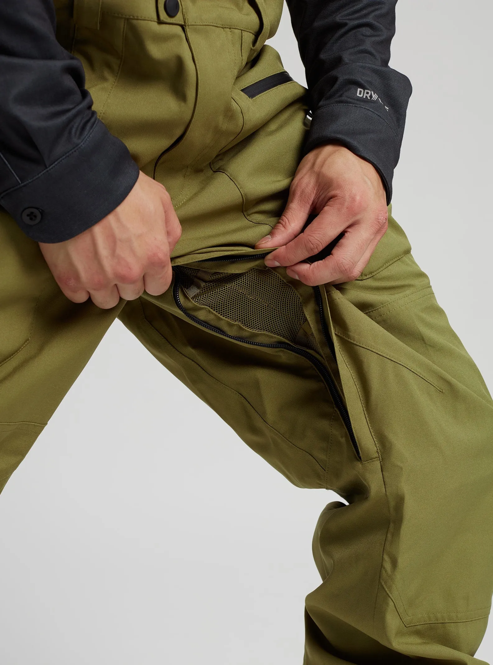 Reserve Bib Snowboard Pant 2022